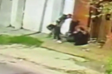 Robo e intento de homicidio en Avellaneda: llegó a la casa y ladrón le tiró dos cuchilladas antes de escapar