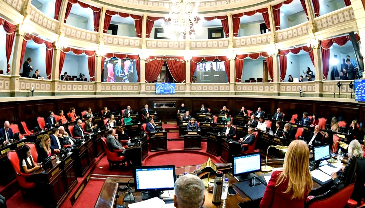 El Senado bonaerense debatirá reelecciones indefinidas y el pedido de endeudamiento de Kicillof
