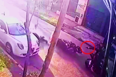 Robo e intento de asesinato: lo persiguieron, lo tiraron de la moto y lo balearon para escapar