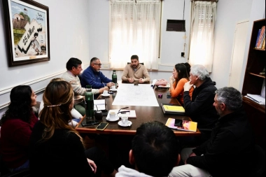 25 de Mayo conformó el Comité de Caminos Rurales para mejorar la red vial rural