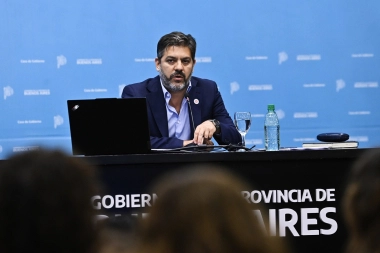 Bianco le respondió a La Cámpora por vincular el desdoblamiento a la condena a Cristina