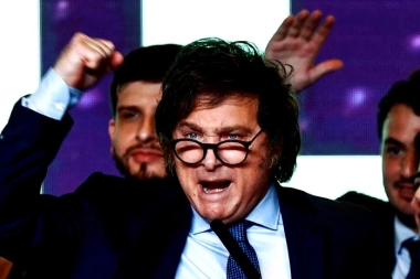 Milei se lanza a la campaña bonaerense: foto con candidatos y apuesta a nacionalizar las elecciones del 7 de septiembre