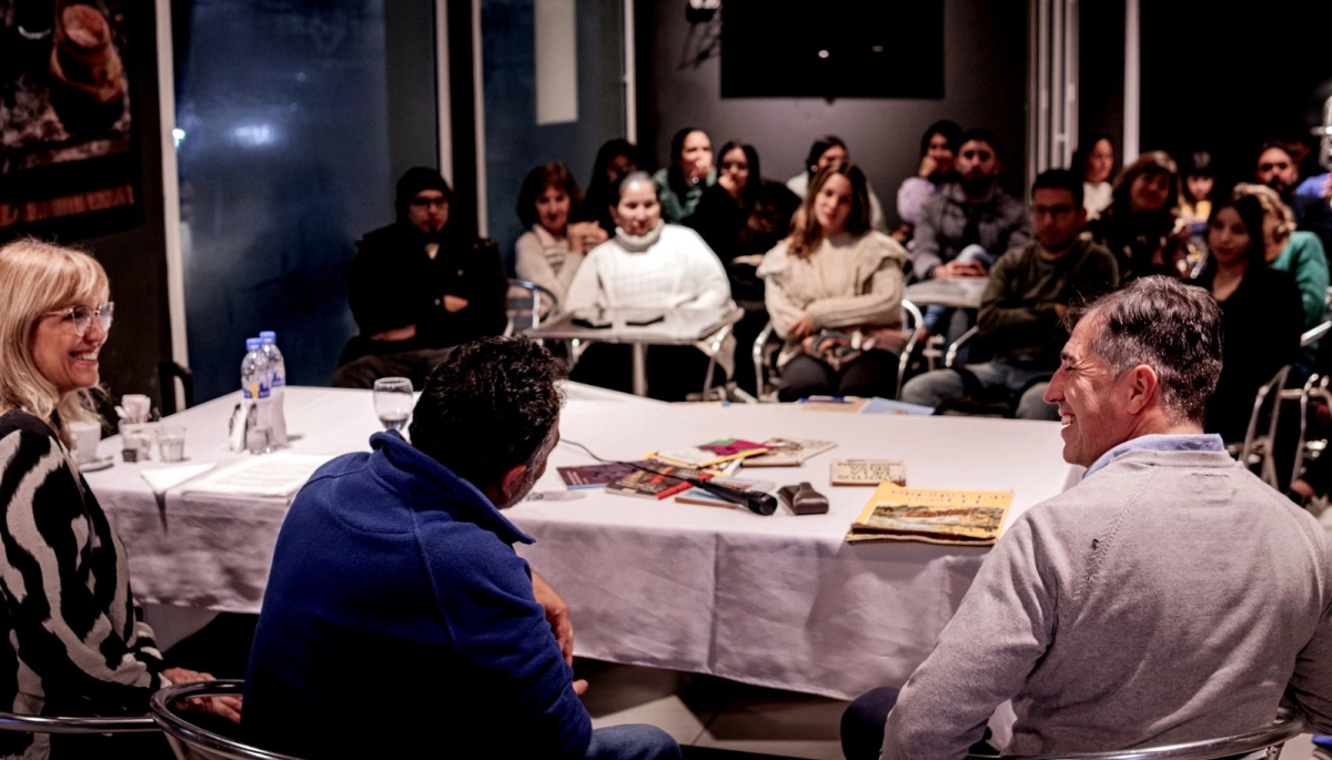 Viamonte lanzó su Red de Bibliotecas Móviles: leer también es encontrarnos
