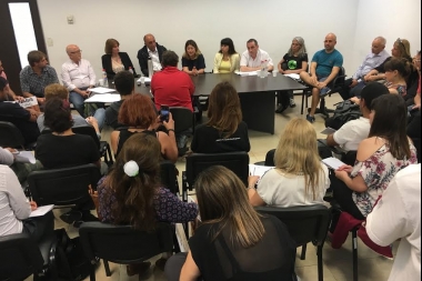 Presentaron proyecto de ley para incorporar el aceite de cannabis al sistema de salud provincial