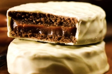 Destinos bonaerenses: Balcarce y Avellaneda en una lucha pastelera por quién tiene mejor alfajor