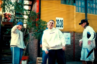 El dúo Roze lanzó la versión cumbia de "Tu Jardín con Enanitos" y rompió en redes