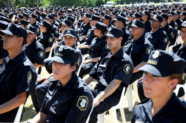 Desafectaron a 20 policías acusados de cometer irregularidades con horas POLAD
