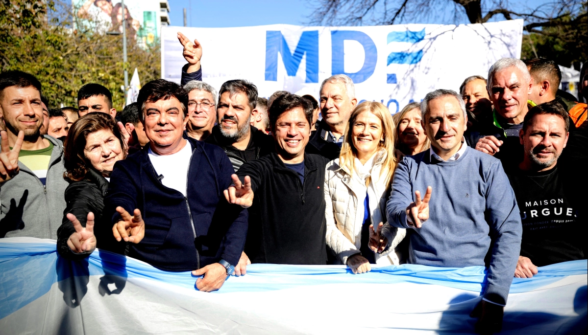 Espinoza en Plaza de Mayo pidió unidad y “reventar las urnas de votos peronistas en las próximas elecciones”