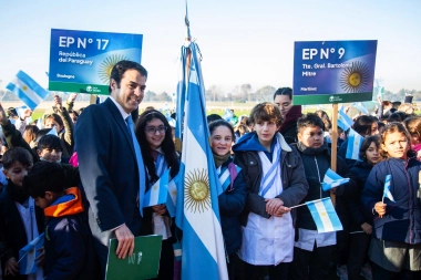 En el Hipódromo de San Isidro, más de 3.700 alumnos prometieron lealtad a la bandera