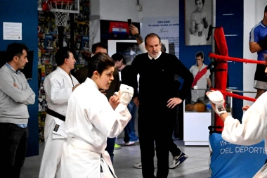 Bahía Blanca impulsa el deporte: la Escuela Municipal de Contacto crece en los barrios