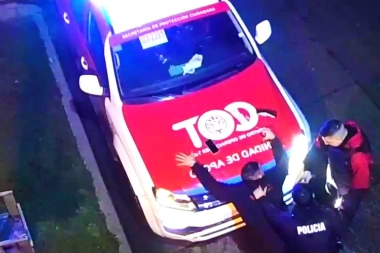 El COT arrestó a un hombre que trasladaba drogas y portaba un arma de fuego