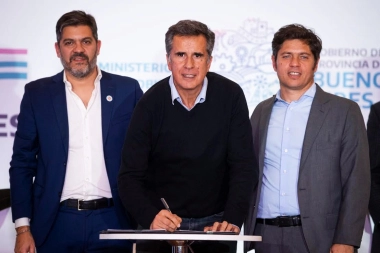 Juanci Martínez firmó un convenio con Kicillof y sumó una nueva propuesta académica para Rivadavia