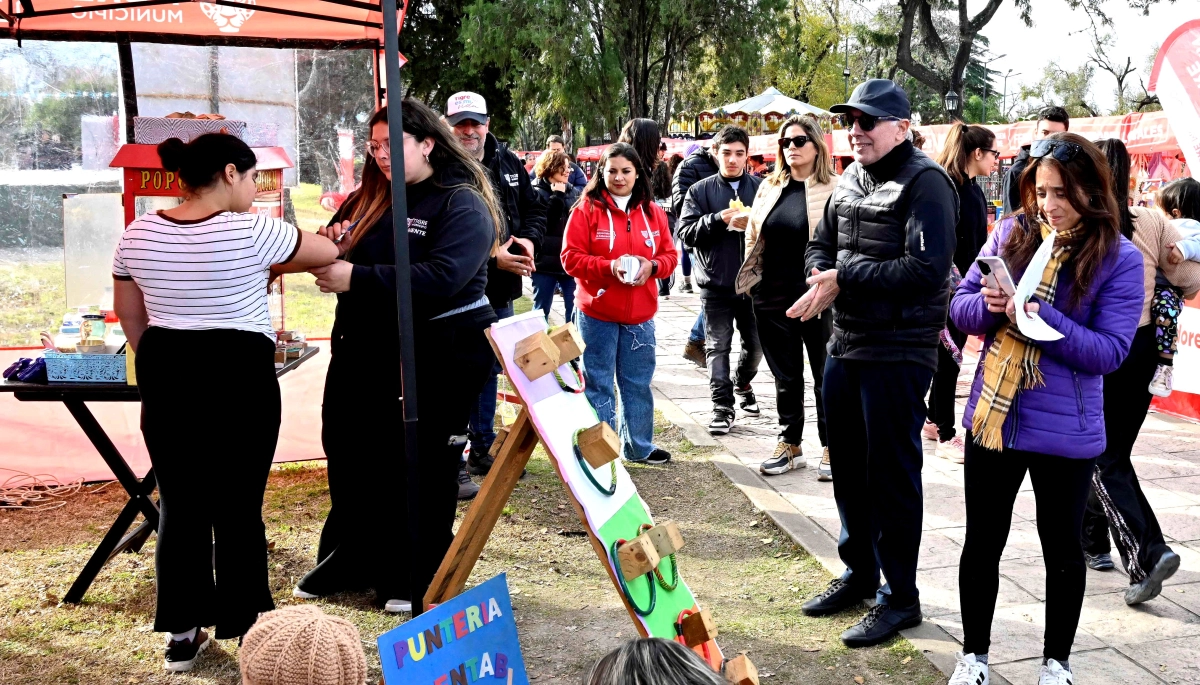 Tigre: Zamora encabezó la nueva edición del programa Educación en las Plazas del Municipio