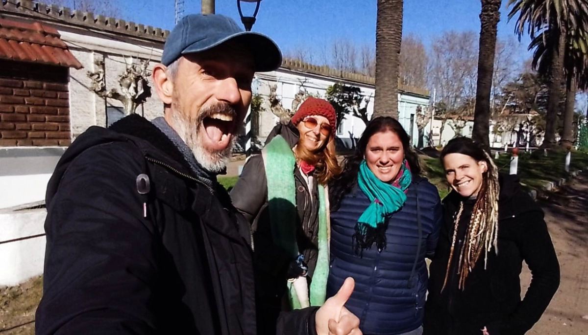 Historia y entretenimiento: el reconocido youtuber “Rodando por Argentina” visitó 25 de Mayo