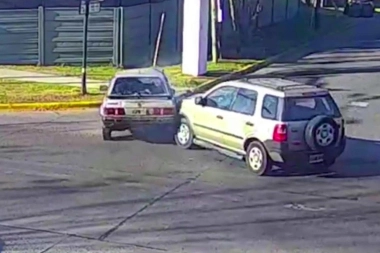 Agentes del COT detuvieron a un conductor que chocó a un auto y se dio a la fuga