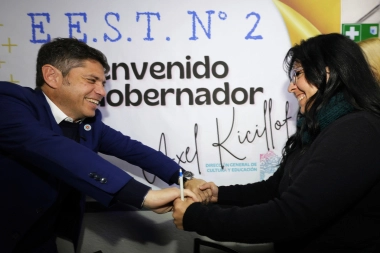 Tras el cierre de alianzas, Kicillof visitó Pergamino: “La motosierra no va a cruzar la General Paz”