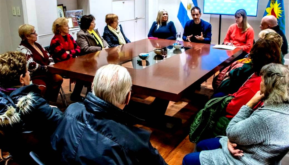 Mediante espacios de diálogo, el Municipio de Junín fortalece el vinculo con adultos mayores