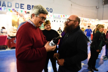 Vinos bonaerenses: Javier Rodríguez y Cagliardi encabezaron la 22ª Fiesta del Vino de la Costa en Berisso
