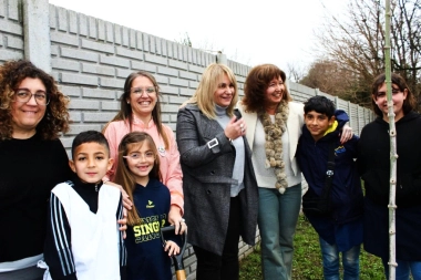 Revilla bautizó el Centro Educativo Complementario de General Arenales y se llamará “Hermana Lucía”