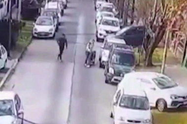 Se resistió a que le roben la camioneta y se la llevaron de rehén