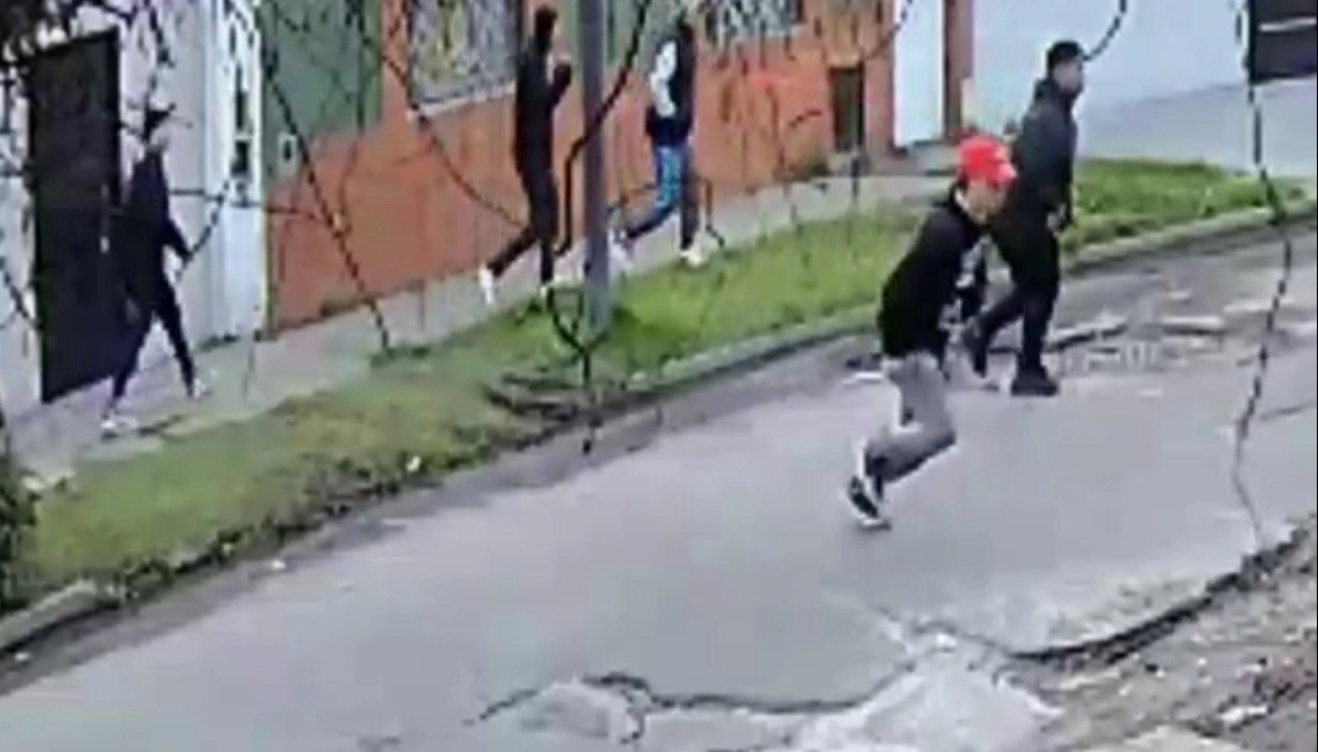 Robo piraña en Lanús: llegaba a la casa y le dieron una brutal paliza para robarle el auto