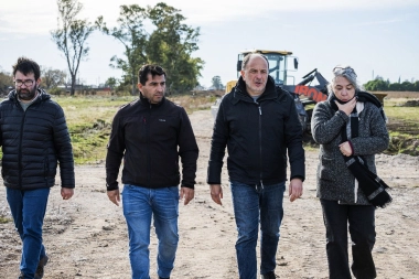 Acceso a terrenos: Pablo Garate recorrió los avances del loteo del Plan Joven de Tres Arroyos