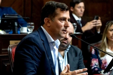 Elecciones bonaerenses 2025: saltos, traiciones y cambios de camisetas en las listas