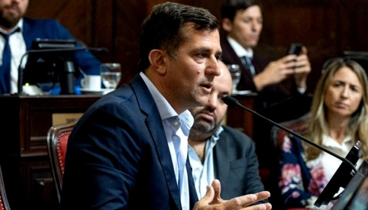 Elecciones bonaerenses 2025: saltos, traiciones y cambios de camisetas en las listas