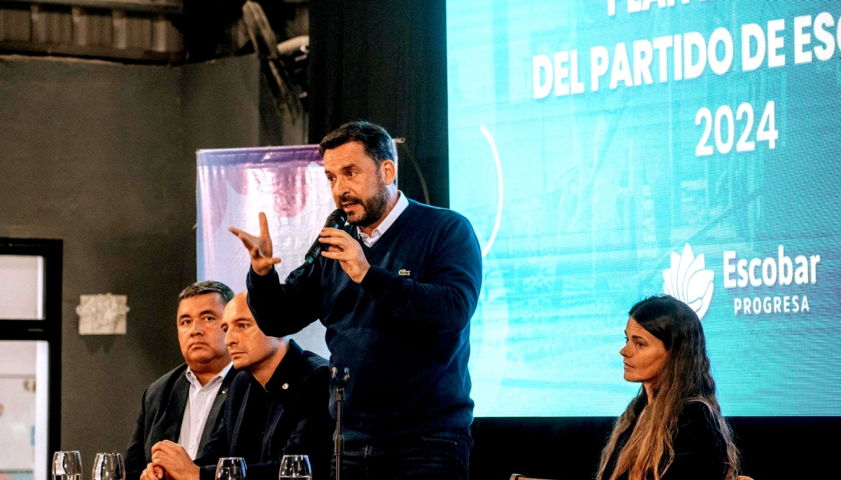 Mientras Sujarchuk amplía la planta municipal de Escobar, crecen quejas por la suba de tasas y la inseguridad