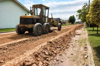 Adolfo Gonzales Chaves reparó más de 80 cuadras y avanza con las mejoras viales en el distrito