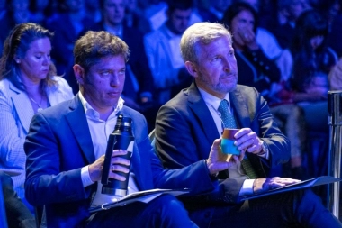 Kicillof donó un medicamento a Entre Ríos y destacó el desarrollo sanitario bonaerense