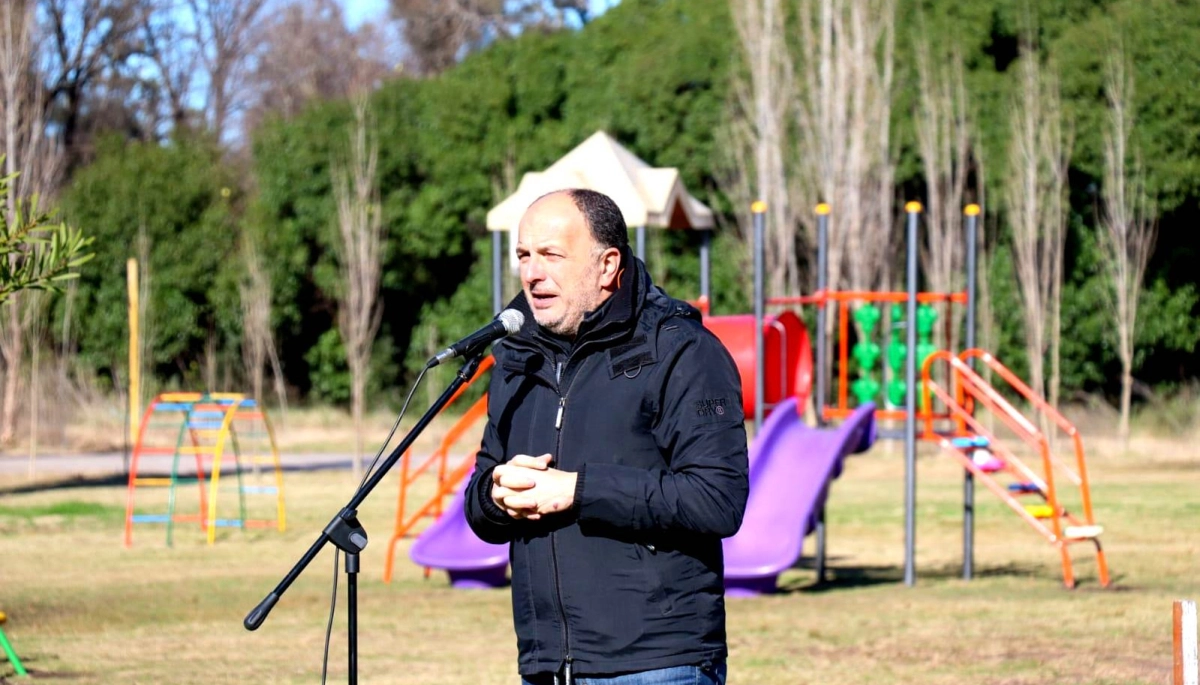 El municipio de Tres Arroyos inauguró los nuevos juegos en el Parque Cabañas