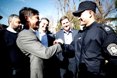 Kicillof cruzó la grieta y se mostró con tres intendentes opositores de la Segunda Sección