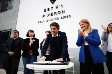 Agenda en la Tercera Sección: Kicillof inauguró obras y firmó convenios en Presidente Perón