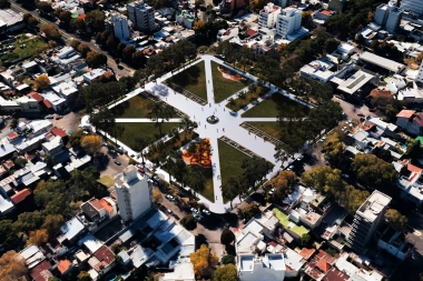 Alak anunció la reconstrucción de la Plaza España con la réplica de un monumento de Madrid