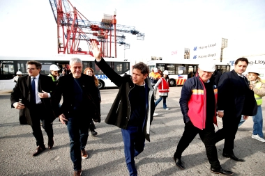 Kicillof visitó a Ferraresi y anunciaron la ampliación del muelle en Dock Sud