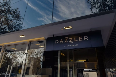 Tras permanecer medio día internado, murió un hombre que se envenenó en el Hotel Dazzler de La Plata