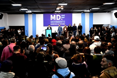 Kicillof en un plenario de La Plata: “Milei usa la motosierra para destruir derechos, no a la casta”