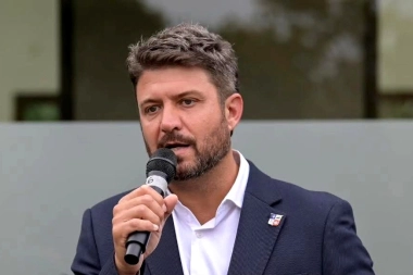 El emotivo adiós de Diego Nanni en Exaltación de la Cruz: quién asume la intendencia tras su salto a la Legislatura