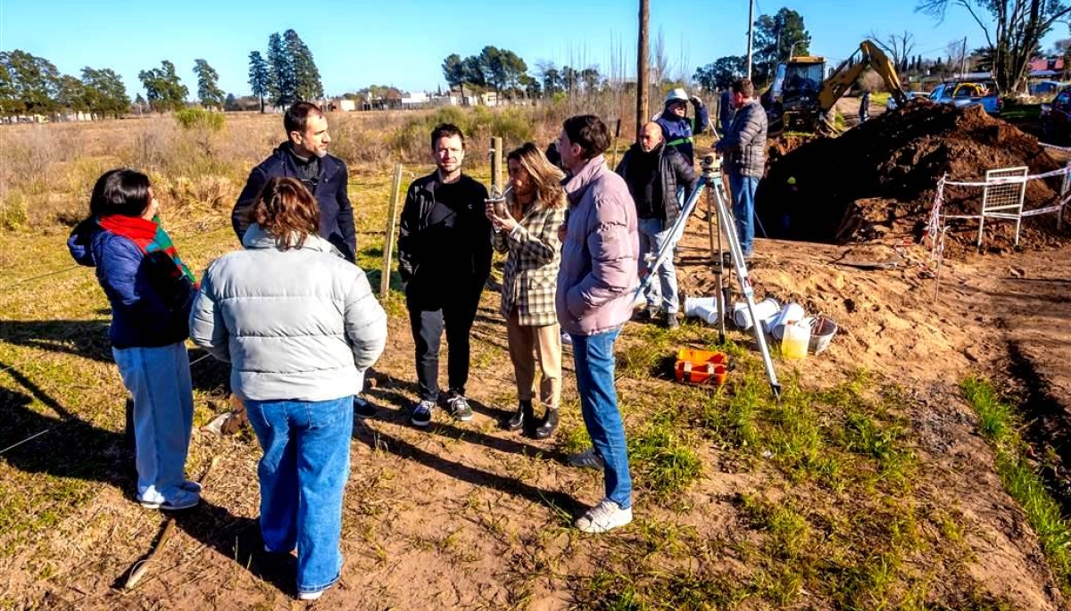 "Planificar, escuchar y concretar”: dijo Petrecca en la recorrida por una nueva obra en el barrio Bicentenario de Junín