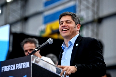 Kicillof en Pilar convocó a defender el Estado en las urnas y calificó a Milei de “estafador" y “mentiroso”