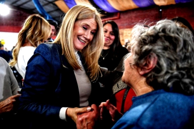 Magario instó a votar y advirtió por lo que pasará si no se frena a Milei en las urnas