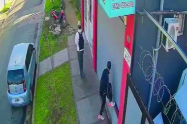 A la hora del té y en una transitada avenida de Merlo, le robaron la moto a una mujer