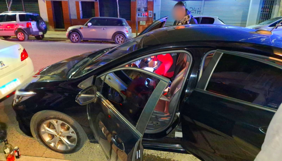 Robaron un celular en el Barrio Chino y el GPS del aparato los mandó en cana en Villa Crespo