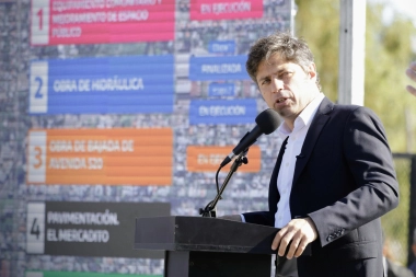 Con tono jocoso, Kicillof ironizó sobre la cantidad de gente que fue al acto de Milei en Moreno