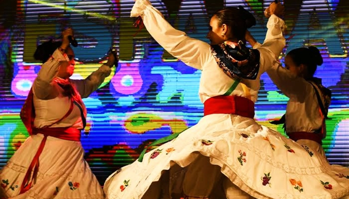 Destinos bonaerenses: la primavera llega con fiestas y gastronomía en cada rincón de la Provincia