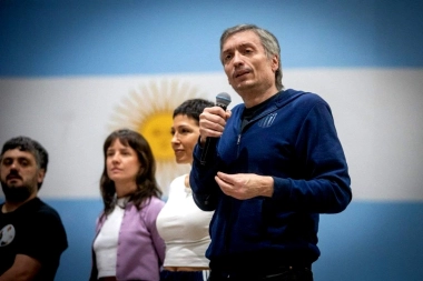 Máximo Kirchner reapareció con duras críticas a Milei y puso en duda el liderazgo de Kicillof