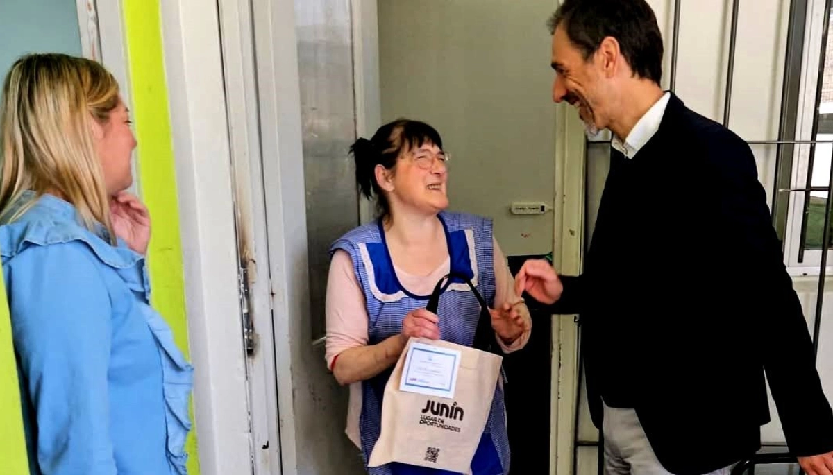 El Municipio de Junín celebró el Día del Maestro con una jornada junto a vecinos y docentes