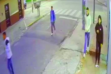 Emboscada en Berazategui: "pirañas" robaron el auto a pareja que estaba con la nena de 2 años