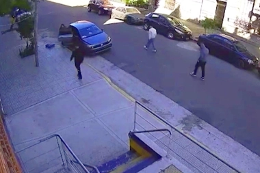 Adolescentes robaron un auto en La Boca y la Policía de la Ciudad los detuvo en Avellaneda